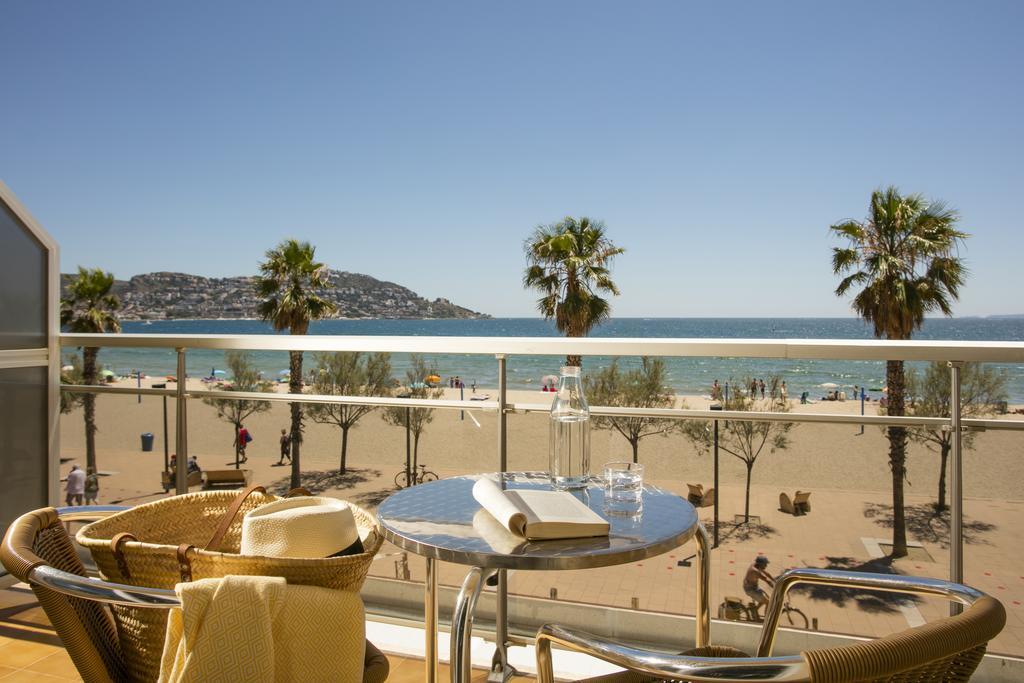 Hotel Monterrey Roses By Pierre & Vacances Luaran gambar